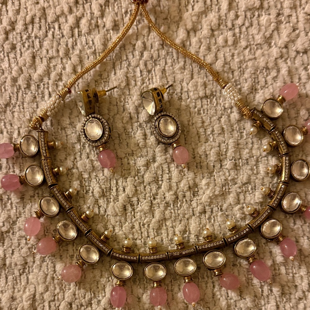 Elegant Pink and Gold Necklace Set
